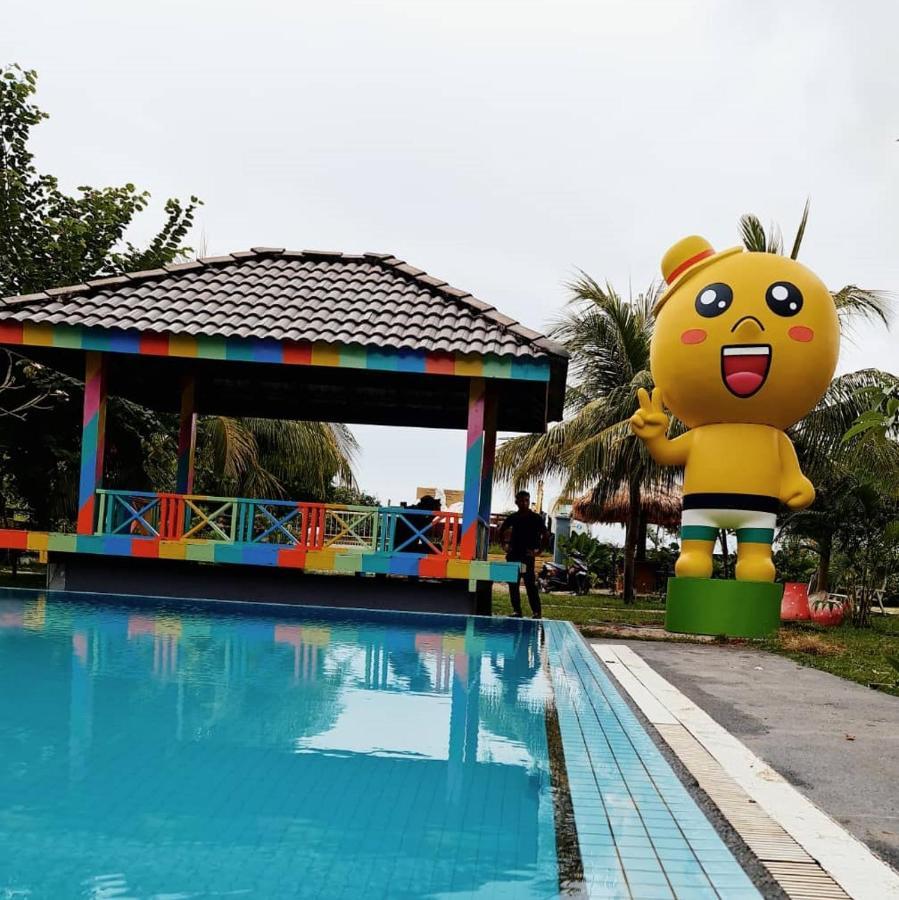 Alia Residence Business Resort Padang Mat Sirat Bagian luar foto