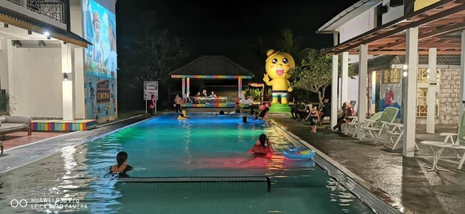 Alia Residence Business Resort Padang Mat Sirat Bagian luar foto