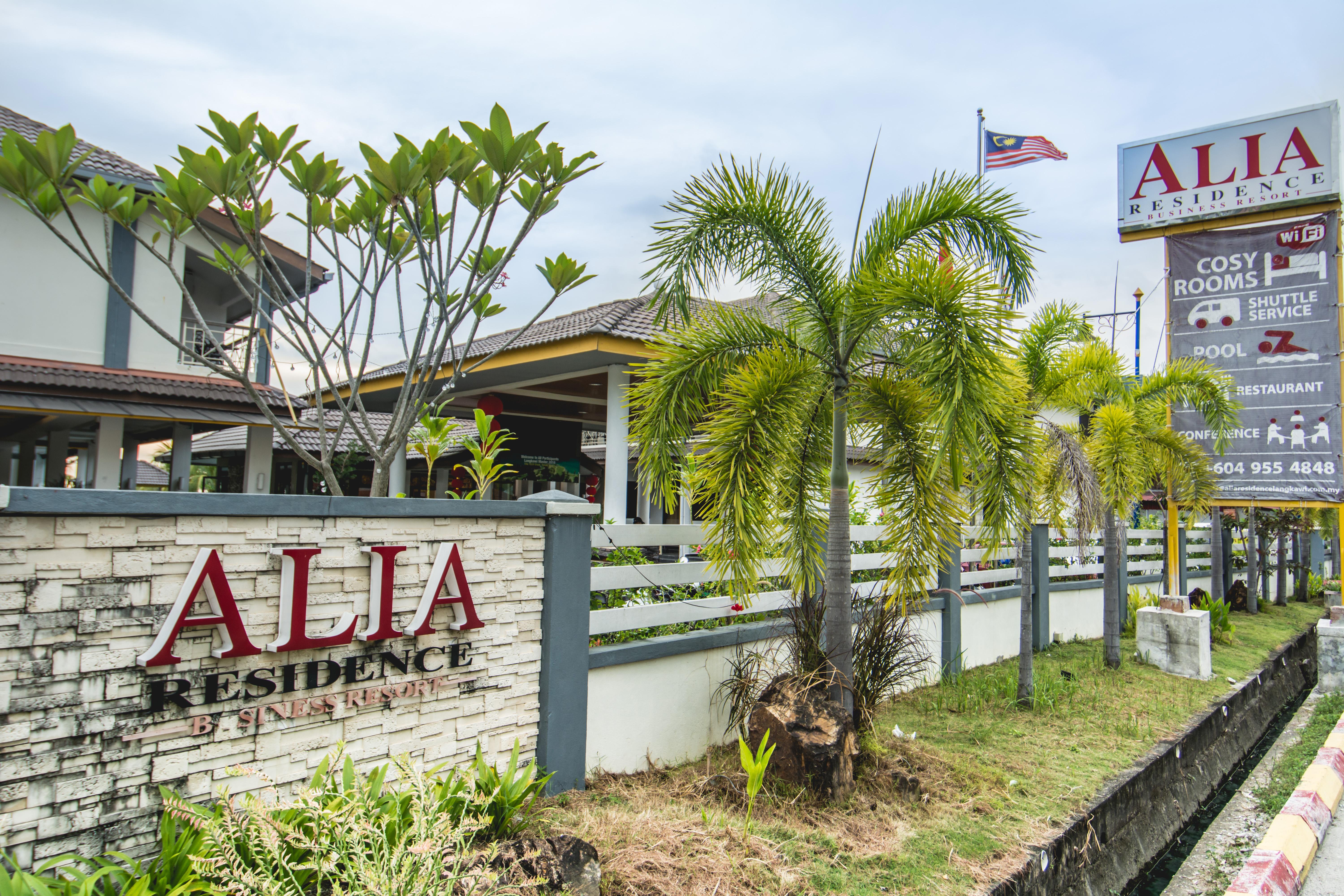 Alia Residence Business Resort Padang Mat Sirat Bagian luar foto