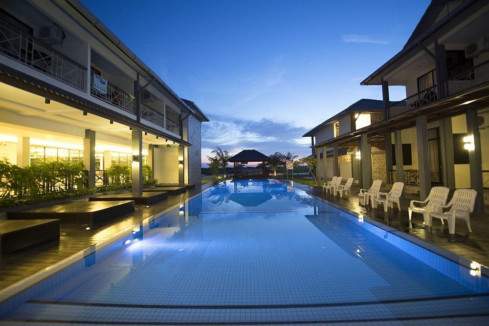 Alia Residence Business Resort Padang Mat Sirat Bagian luar foto