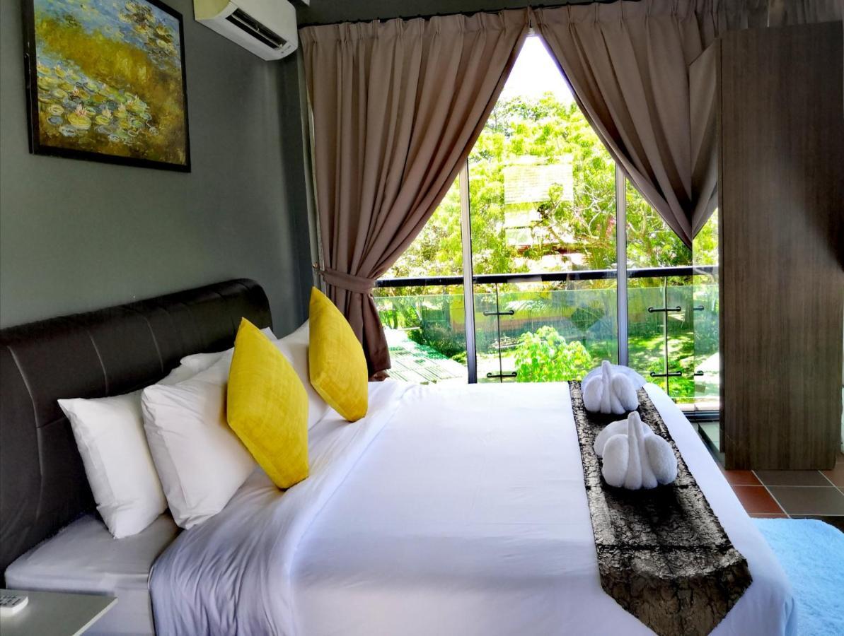 Alia Residence Business Resort Padang Mat Sirat Bagian luar foto